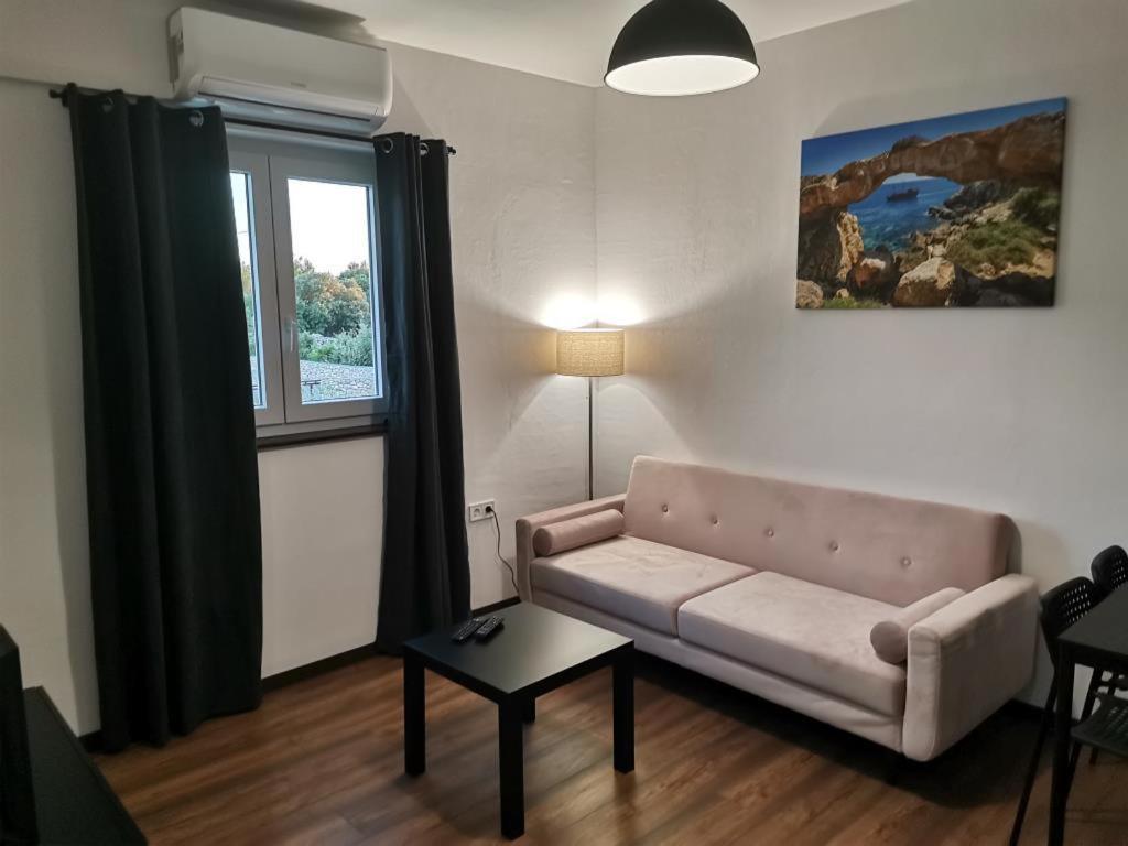 Apartment Dragana, Jezera, Island Murter Eksteriør billede
