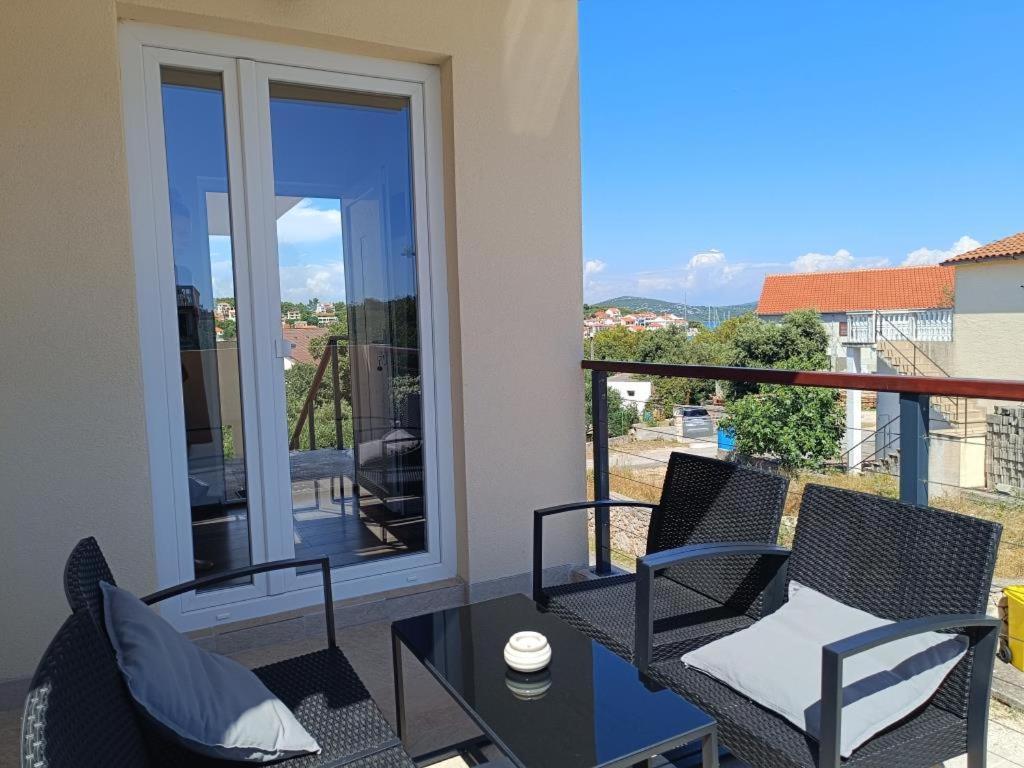 Apartment Dragana, Jezera, Island Murter Eksteriør billede