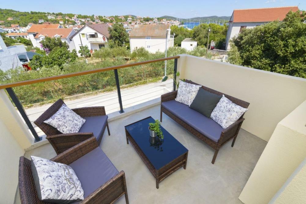 Apartment Dragana, Jezera, Island Murter Eksteriør billede
